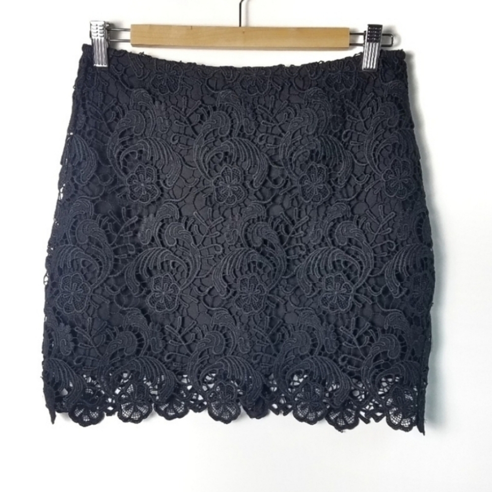 DIVIDED by H&M Black lace skirt size 6